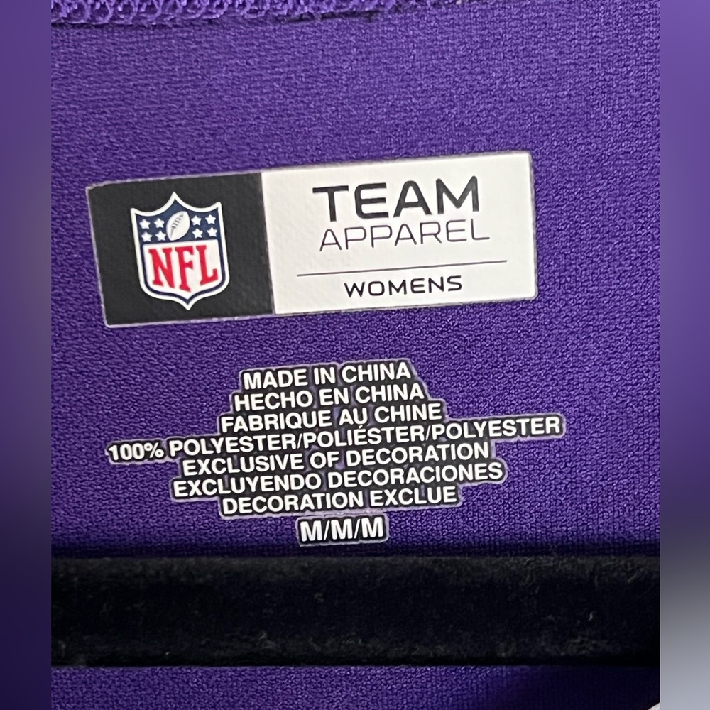 Team Apparel NFL Women’s Purple Minnesota Vikings V-Neck Shirt Sz M EUC - Picture 2 of 11